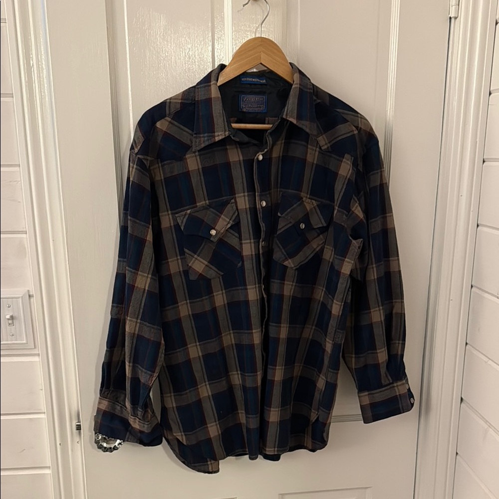Pendleton Blue and Tan Casual Button Down Shirt